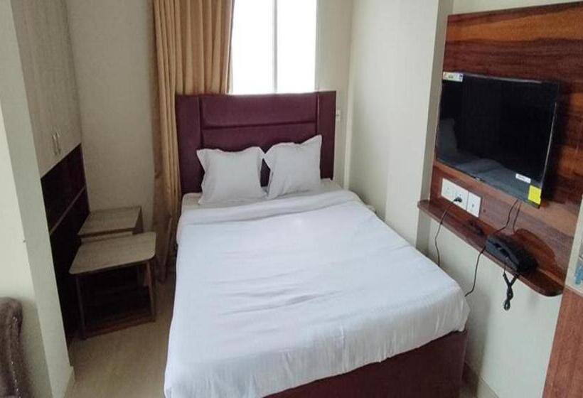 デラックスルーム, Fabhotel The Luxurie International