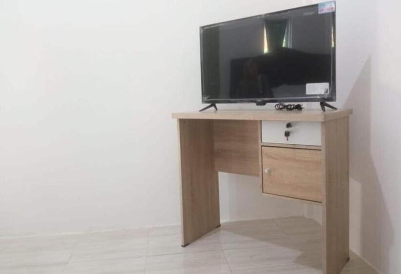 Номер Стандарт, Oyo 93866 Neva Guest House Syariah