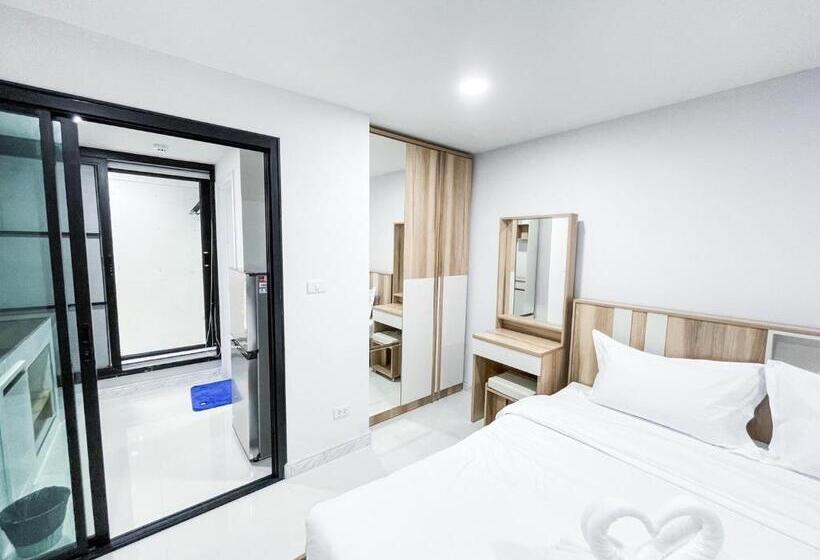 اتاق لوکس با تخت بزرگ, S&y Apartment