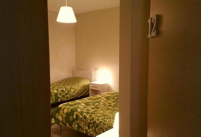 اتاق استاندارد سه نفره, Affittacamere Borgo Sabbionara