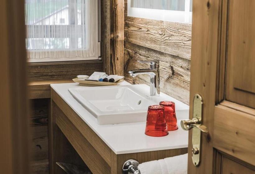 Полулюкс, Chalet S   Dolomites Design   Adults Recommended