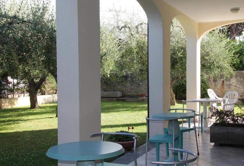 آپارتمان 2 خوابه, Residence Villa Carmen Fronte Mare A 50 Mt