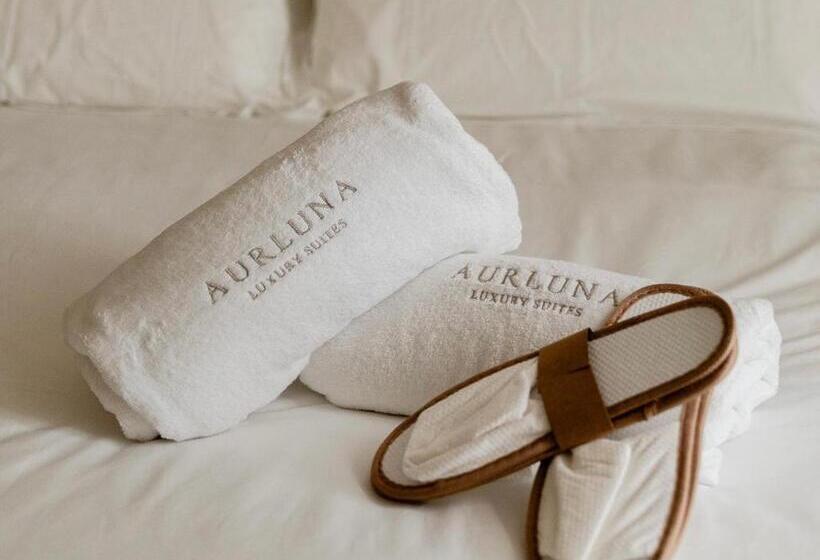 سوئیت با وان آب گرم, Aurluna Luxury Suites