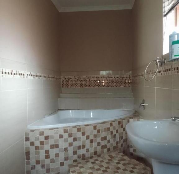اتاق لوکس, Nomanini Guest House Nelspruit