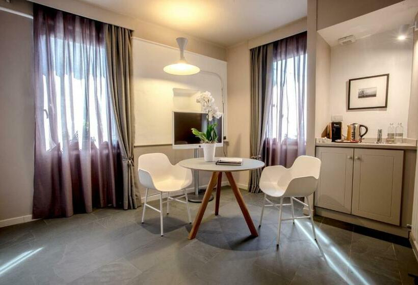 Номер Deluxe, Uve Rooms & Wine Bar