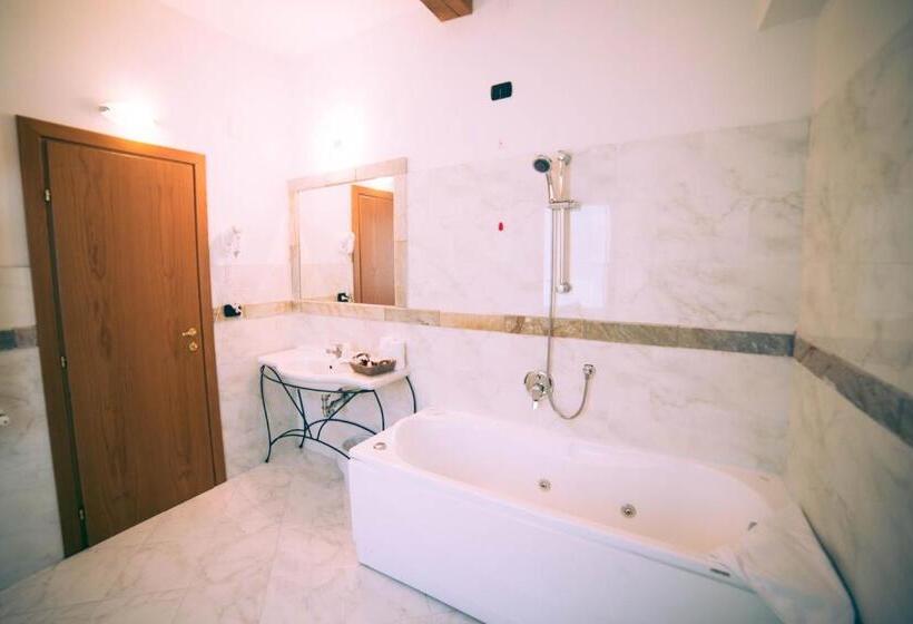Номер Стандарт Трехместный, Abetone E Piramidi Resort