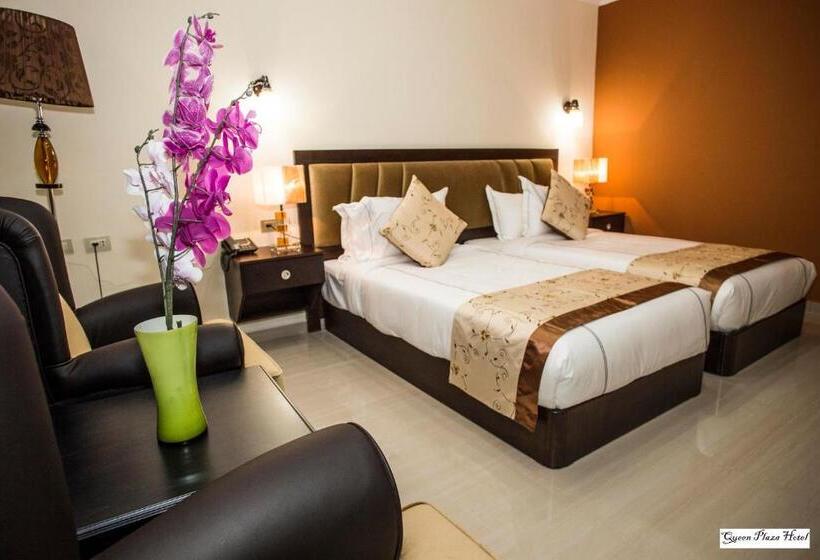 Deluxe Room, Queen Plaza
