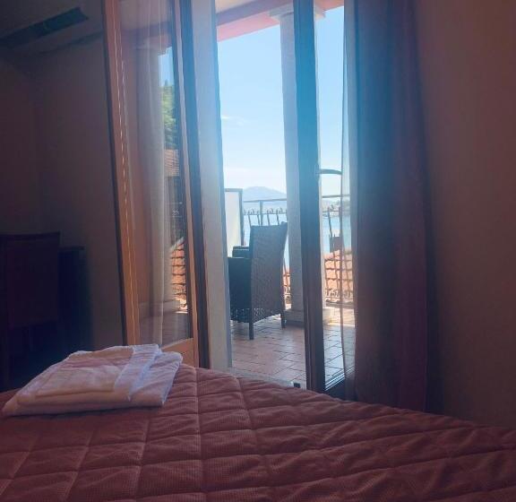 اتاق استاندارد سه تخته با بالکن, Romagna