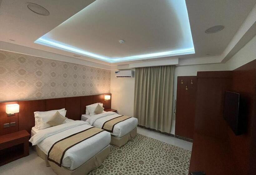 Люкс Повышенной Комфортности, هاوس إن House Inn