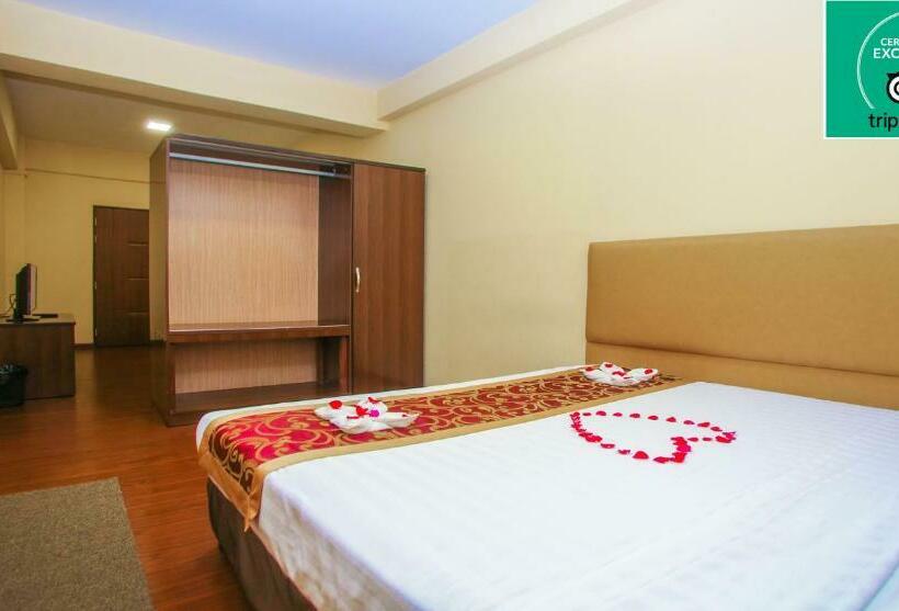 Standard Room, Grace Treasure