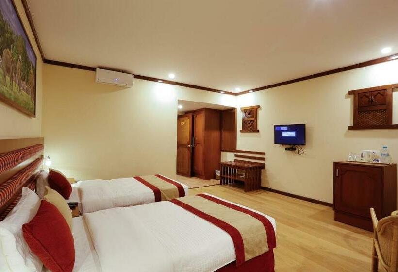 اتاق لوکس با چشم‌انداز, Rupakot Resort