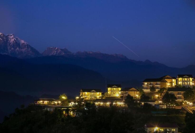 اتاق لوکس با چشم‌انداز دریاچه, Rupakot Resort