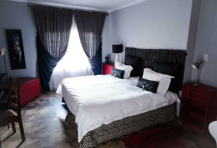 Deluxe Suite King Bed, 278 On Main