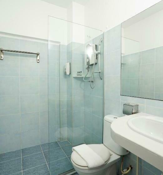 اتاق لوکس خانوادگی, Rj Hotel Kulai