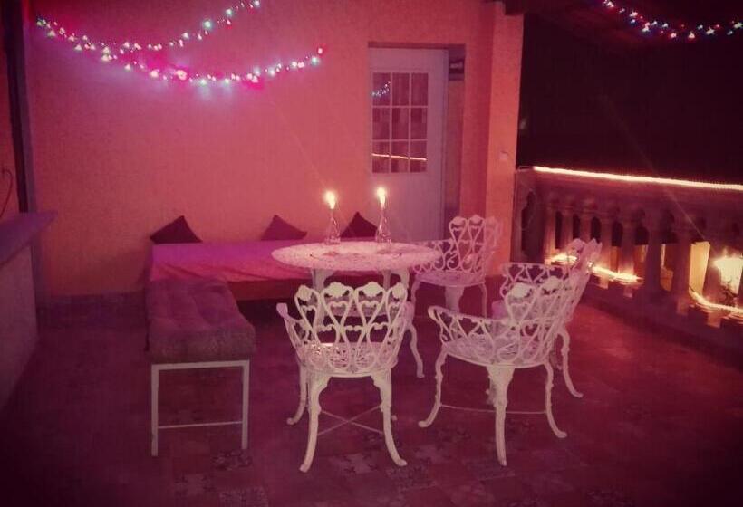 キングサイズベッドのスタンダードルーム, Hostal Quinto Sol Huamantla