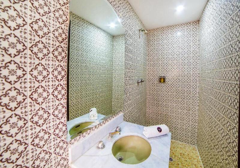 Quarto Estandar, Santa Maria