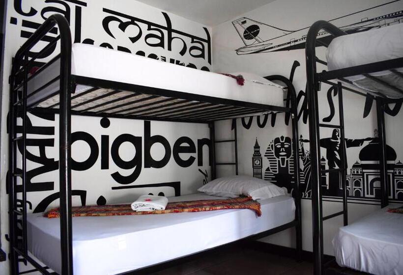اتاق خانوادگی, Hostal Loco Coco Loco