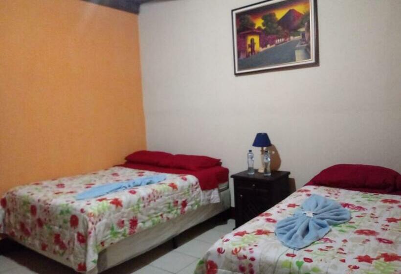 اتاق استاندارد با سرویس بهداشتی مشترک, Hospedaje El Viajero Antigua