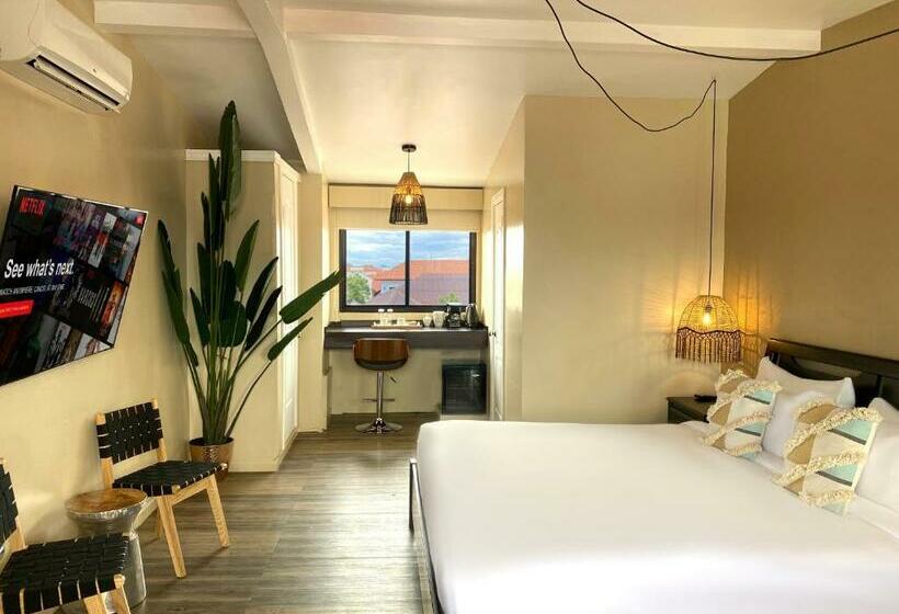 סוויטת פנטהאוז, Magnolia Inn