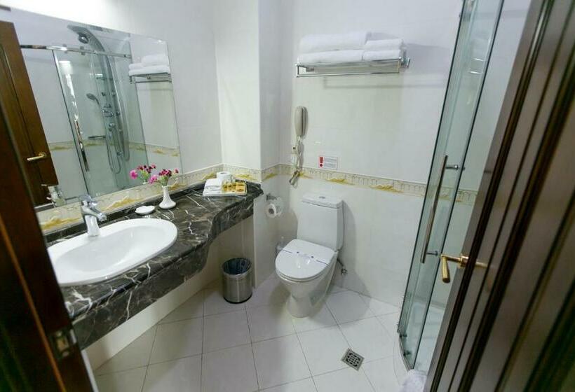 سوئیت جونیور کلاسیک, Allureinn Hotel And Spa