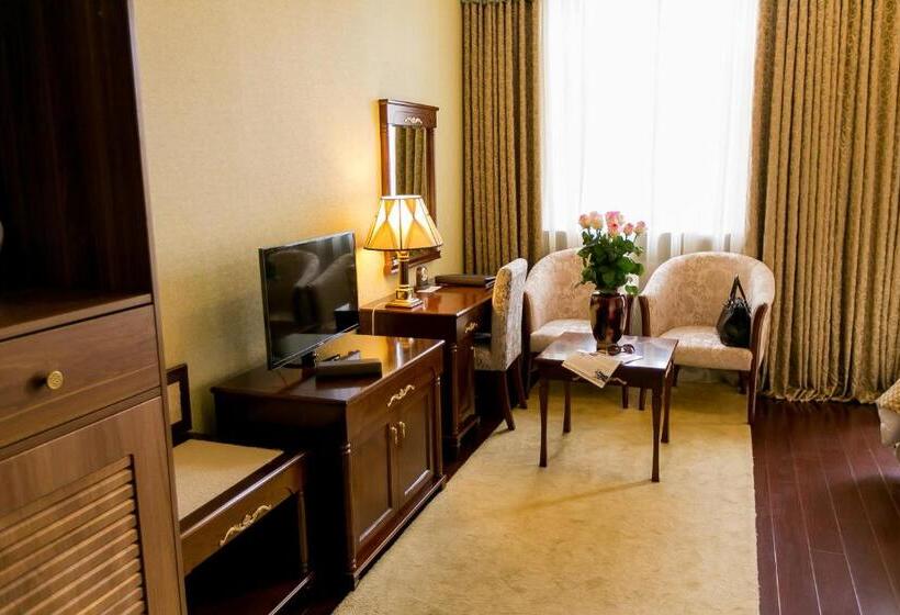 סוויטת ג'וניור נוף לעיר, Allureinn Hotel And Spa