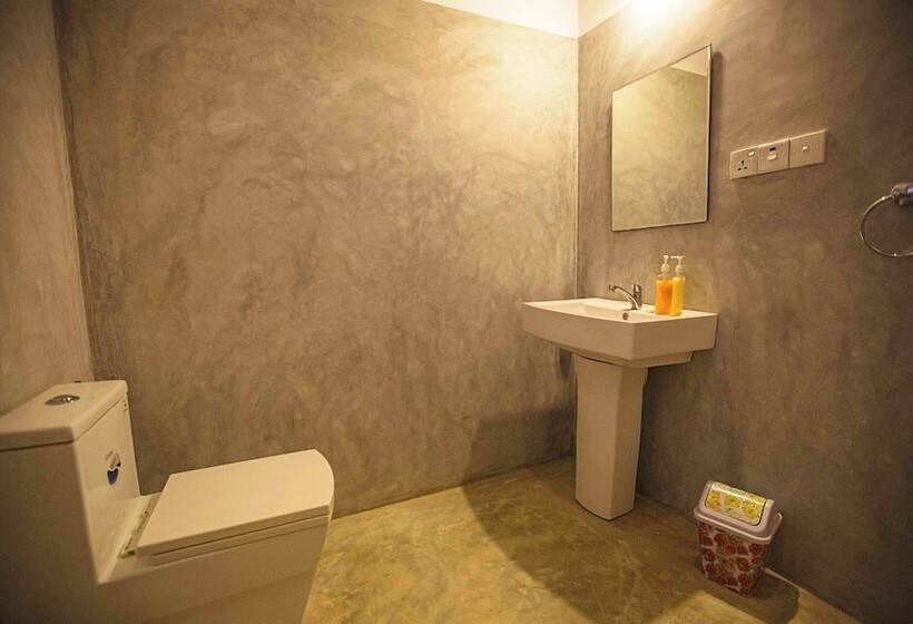 اتاق استاندارد با چشم‌انداز استخر, Arcadia Resort