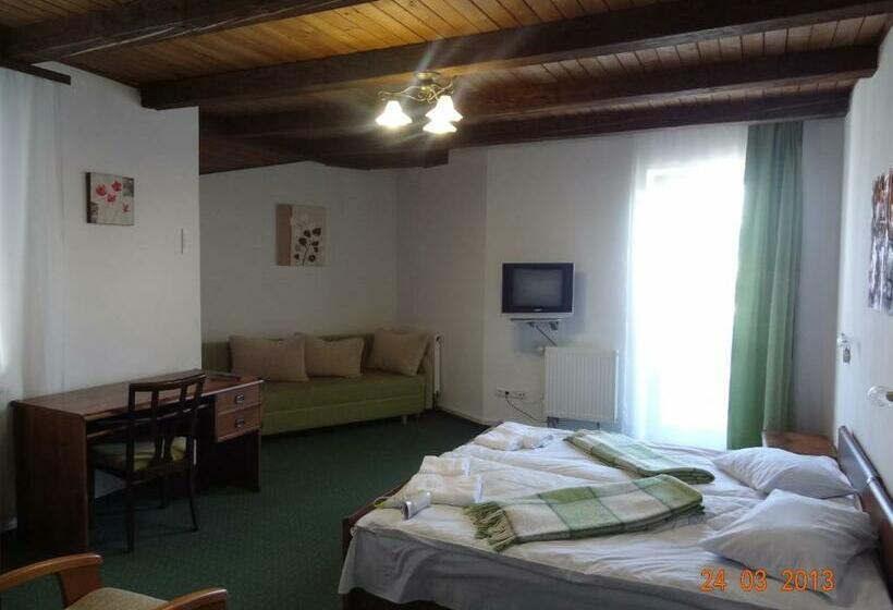 سوییت جونیور, Alpenhof Pansion