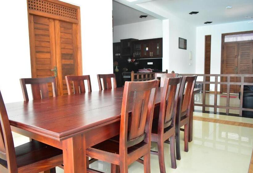 غرفة ديلوكس, Minuri Villa