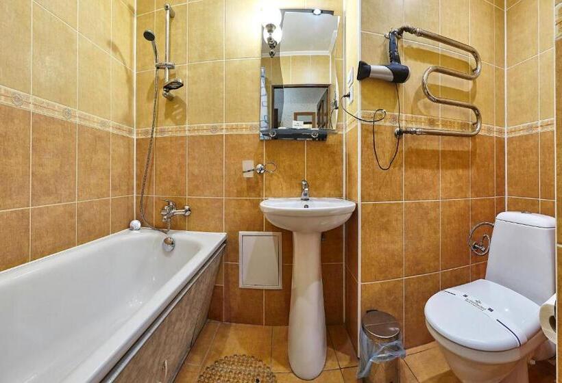 Полулюкс, Resort Hotel Karpaty