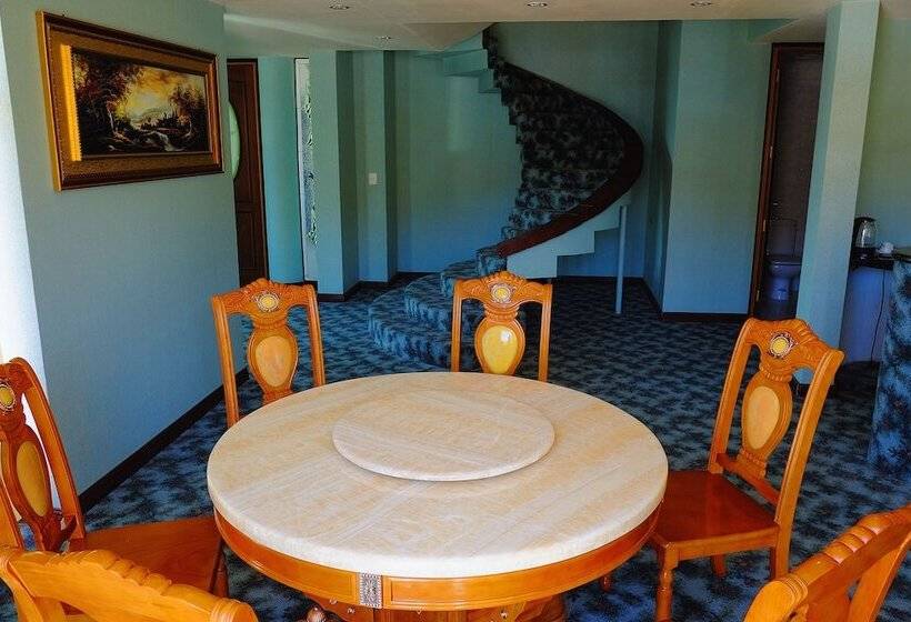 آپارتمان 2 خوابه, Eden by Bluebay