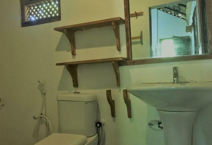 اتاق استاندارد سه نفره, Garden Cottage Arugambay