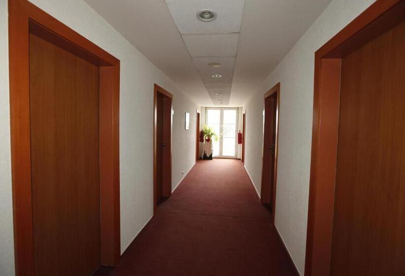 سوییت لوکس, Wellness Hotel Staré Město