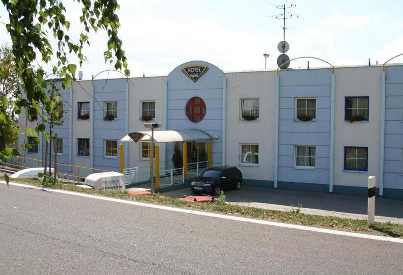 اتاق استاندارد یک نفره, Wellness Hotel Staré Město