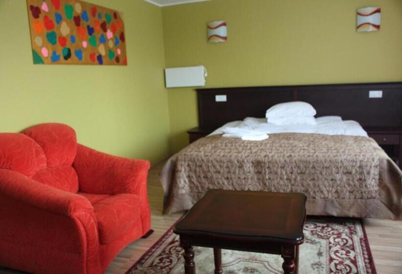 اتاق لوکس, Bed And Breakfast Taurage Center