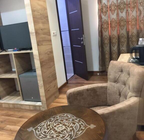 اتاق لوکس, Palm