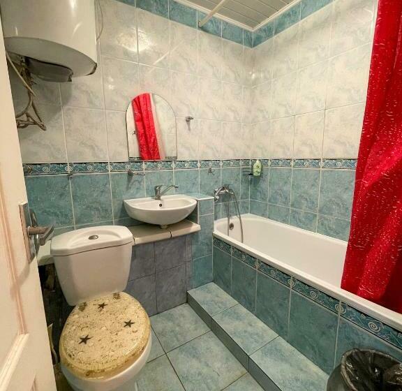اتاق استاندارد یک نفره, Bed And Breakfast Taurage Center