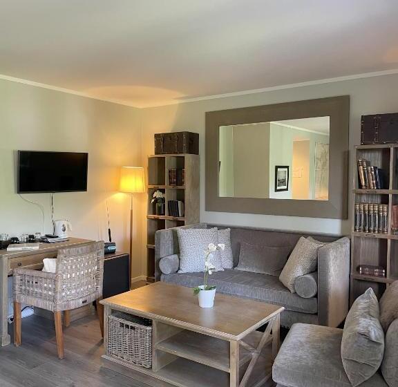 Полулюкс с Балконом, Hankø Hotell & Spa