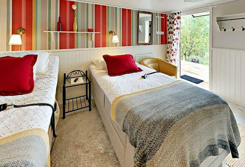 Студио Базик, Woodstock B & B Studios