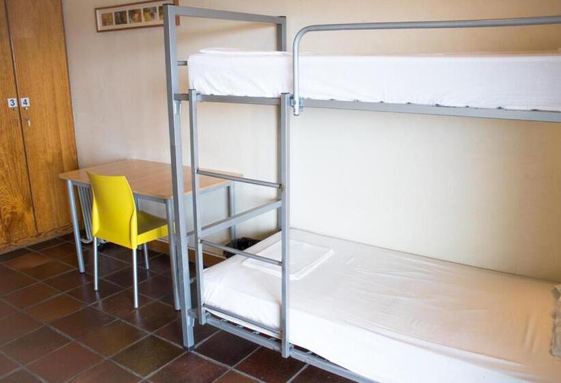 Cama em Quarto Compartilhado, Hi Almada  Pousada De Juventude