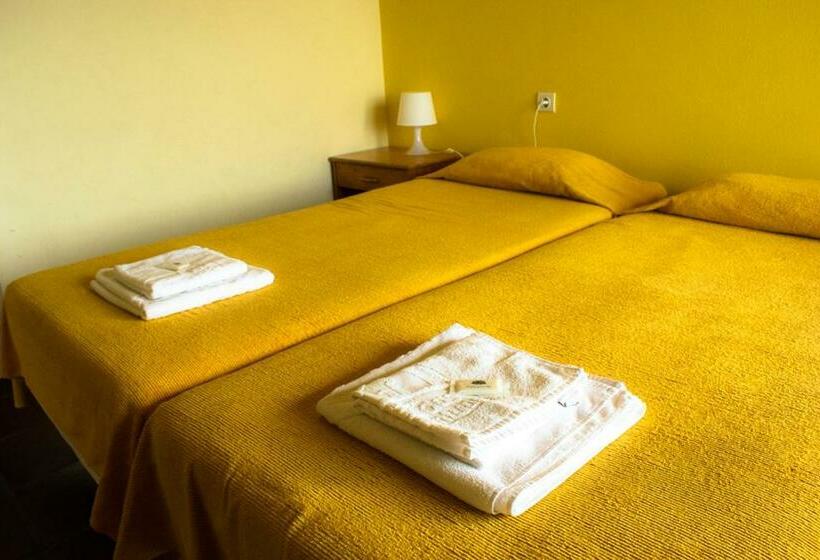 Номер Стандарт Адаптированный для Инвалидов, Hi Almada  Pousada De Juventude