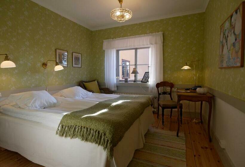 Номер Стандарт Вид на Озеро, Sigtunastiftelsen Hotell & Konferens