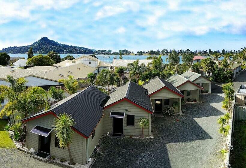 Семейный Номер, Tairua Shores Motel