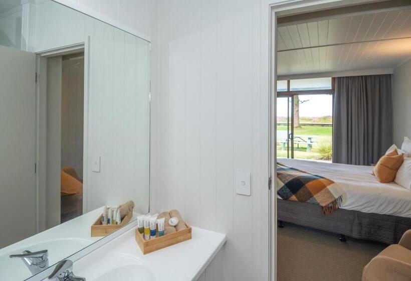 Апартаменты Deluxe 1 Спальня, Whispering Sands Beachfront Motel