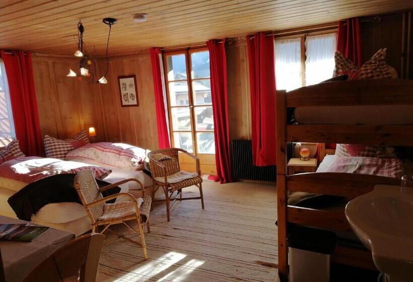 اتاق استاندارد چهارنفره با سرویس بهداشتی مشترک, B&b Rosaly