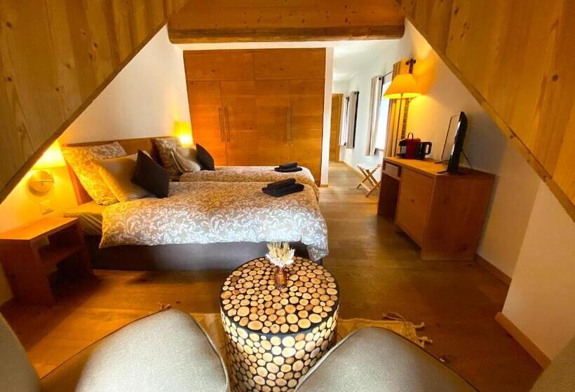 Номер Стандарт, Auberge De L Union