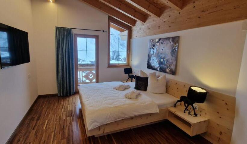 سوئیت پنت هاوس, Chasa Castello Relax & Spa