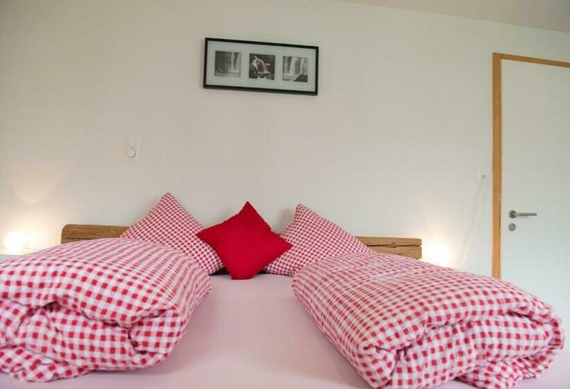 آپارتمان 2 خوابه, Hirschen B&b