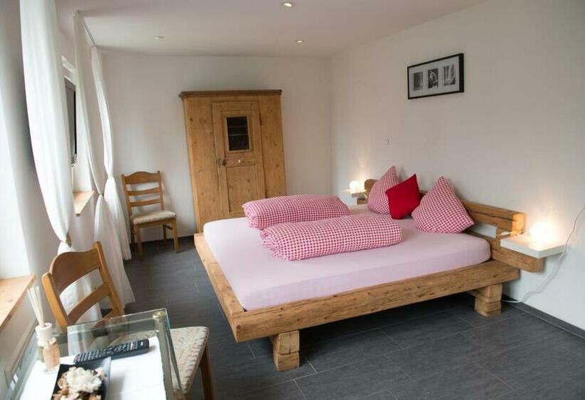 اتاق استاندارد, Hirschen B&b