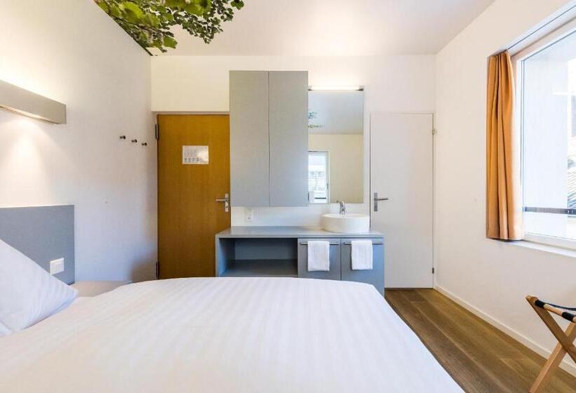 Номер Стандарт, Hôtel De La Poste Sierre
