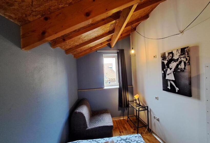 스탠다드 룸, Sardines And Friends Hostel 04